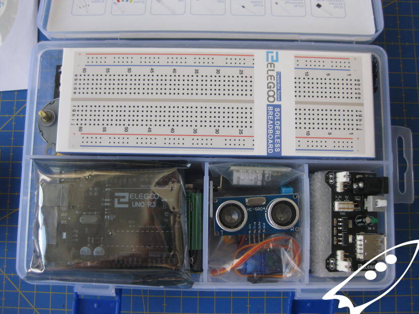 complete kit with parts and sensors of arduino and electronics